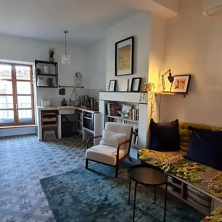 Chez Ismama - Calme Et Climatise Daire Nîmes